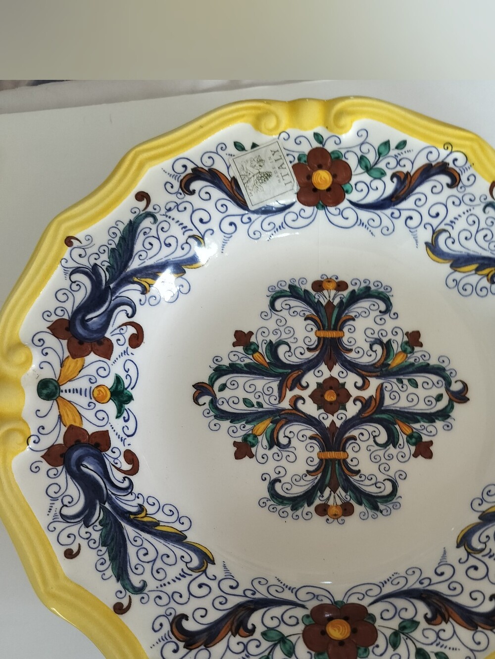 Vintage Italian Majolica Serving Bowl - Hand-Painted  (9.25")